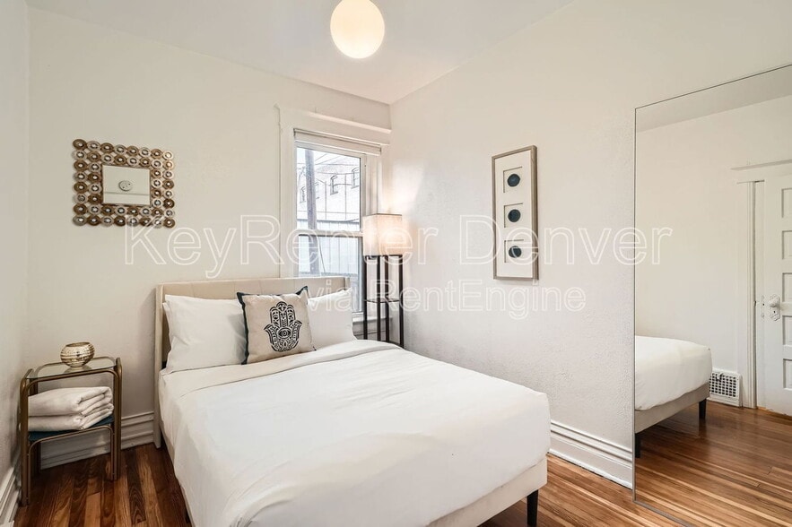 Building Photo - 227 S Logan St