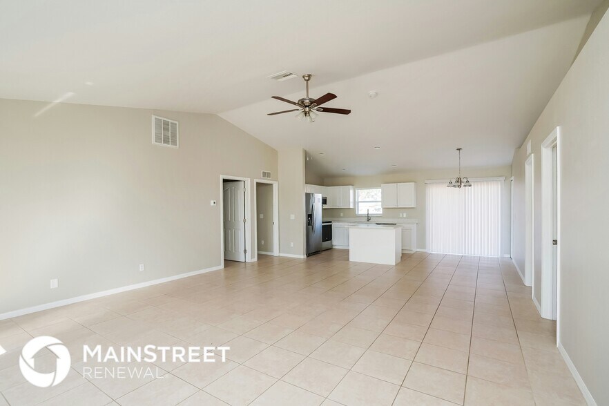 Building Photo - 221 NW 25th St