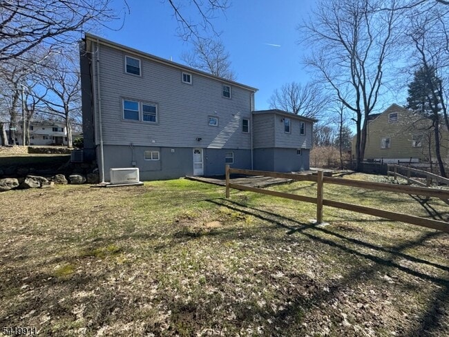 Building Photo - 117 Weldon Rd