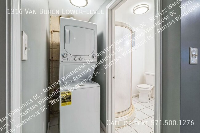 Building Photo - Charming 1 Bd/1Bth Lower Level Apartment i...