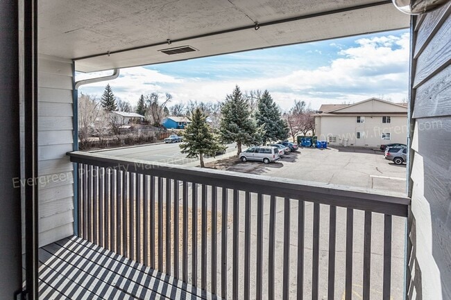 Building Photo - 348 Terri Dr