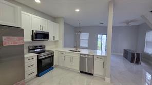 Building Photo - 1310 SW 44th Terrace