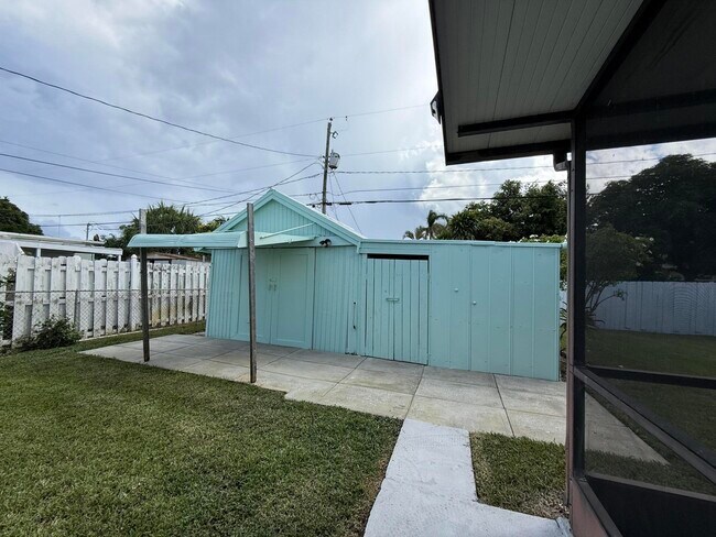 Building Photo - 2640 Bridgeman Rd