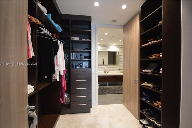 Building Photo - 1100 Biscayne Blvd