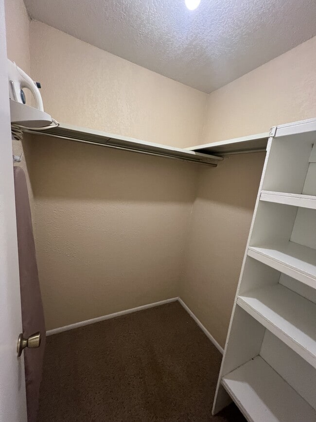 Building Photo - 25972 US-70