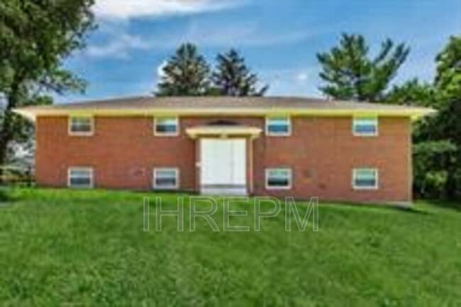 Primary Photo - 276 Powell Cir
