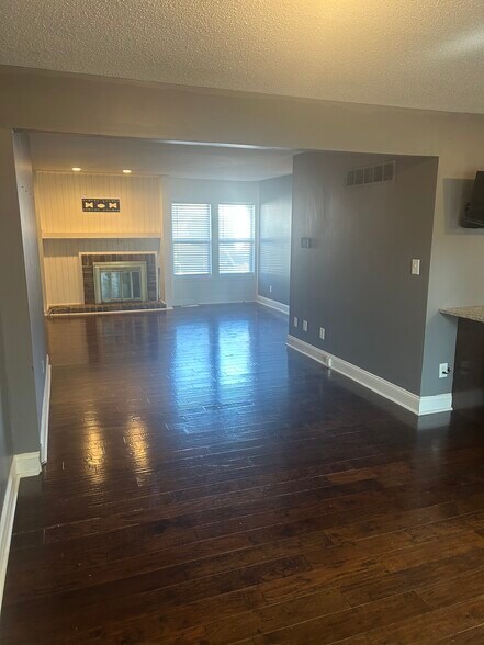 Building Photo - 8175 Monrovia St