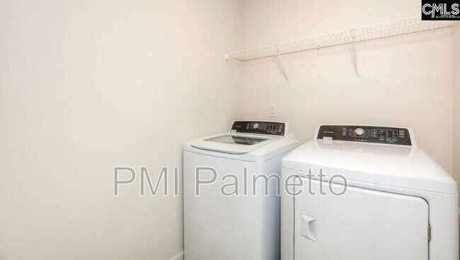 Building Photo - 2050 Elmridge Rd