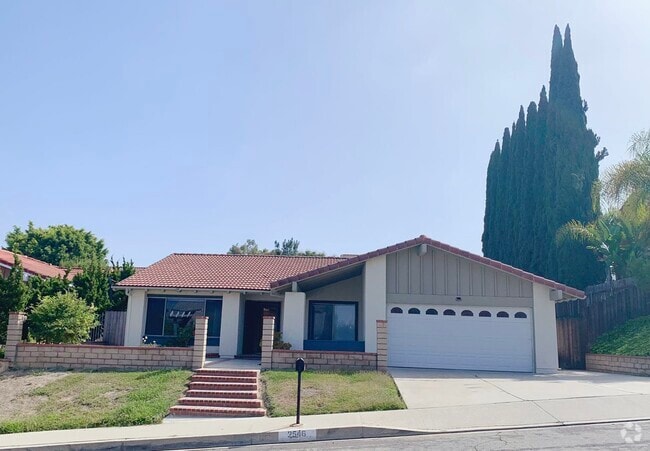 Building Photo - 2546 Cranberry Ln