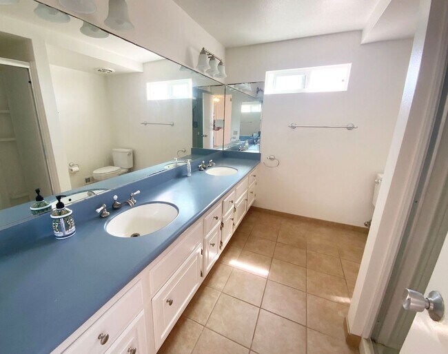 Building Photo - 44 Half Moon Bend