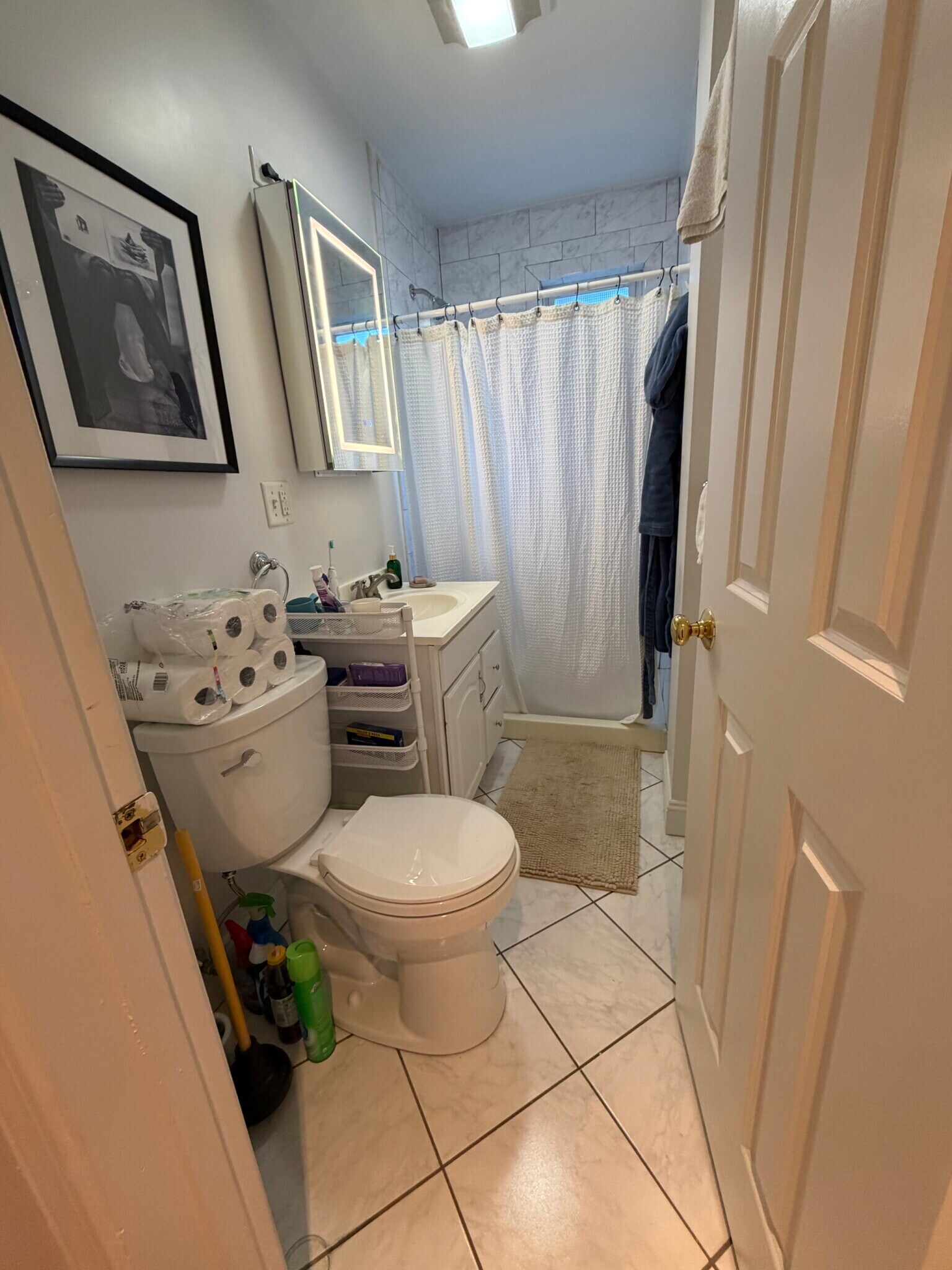 Building Photo - 1552 Cambridge St