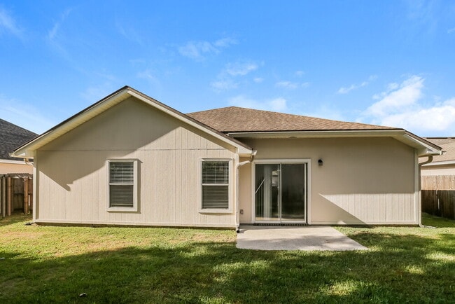 Building Photo - 12269 Gehrig Dr