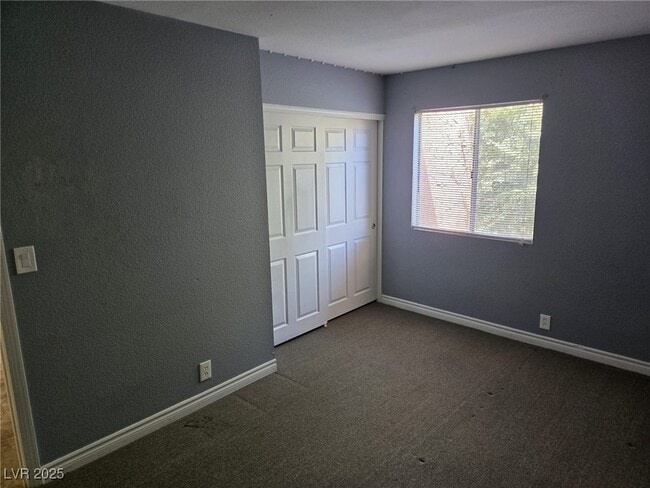 Building Photo - 5060 Indian River Dr