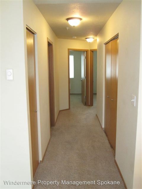 Building Photo - 403 S Eastern Rd