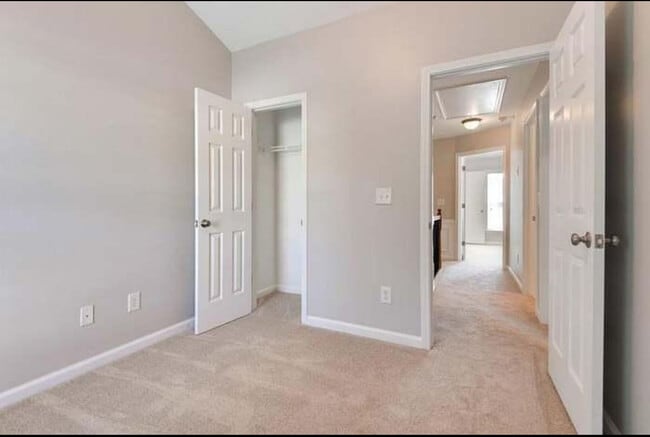 Building Photo - 1306 Thornborough Dr