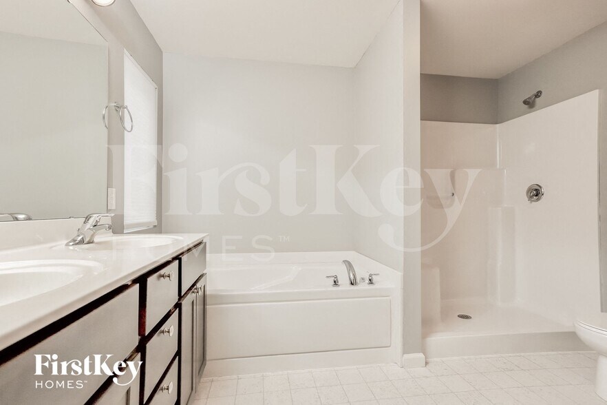 Building Photo - 1020 Remington Dr