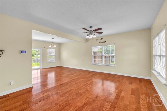 Building Photo - 256 Savannah Ln
