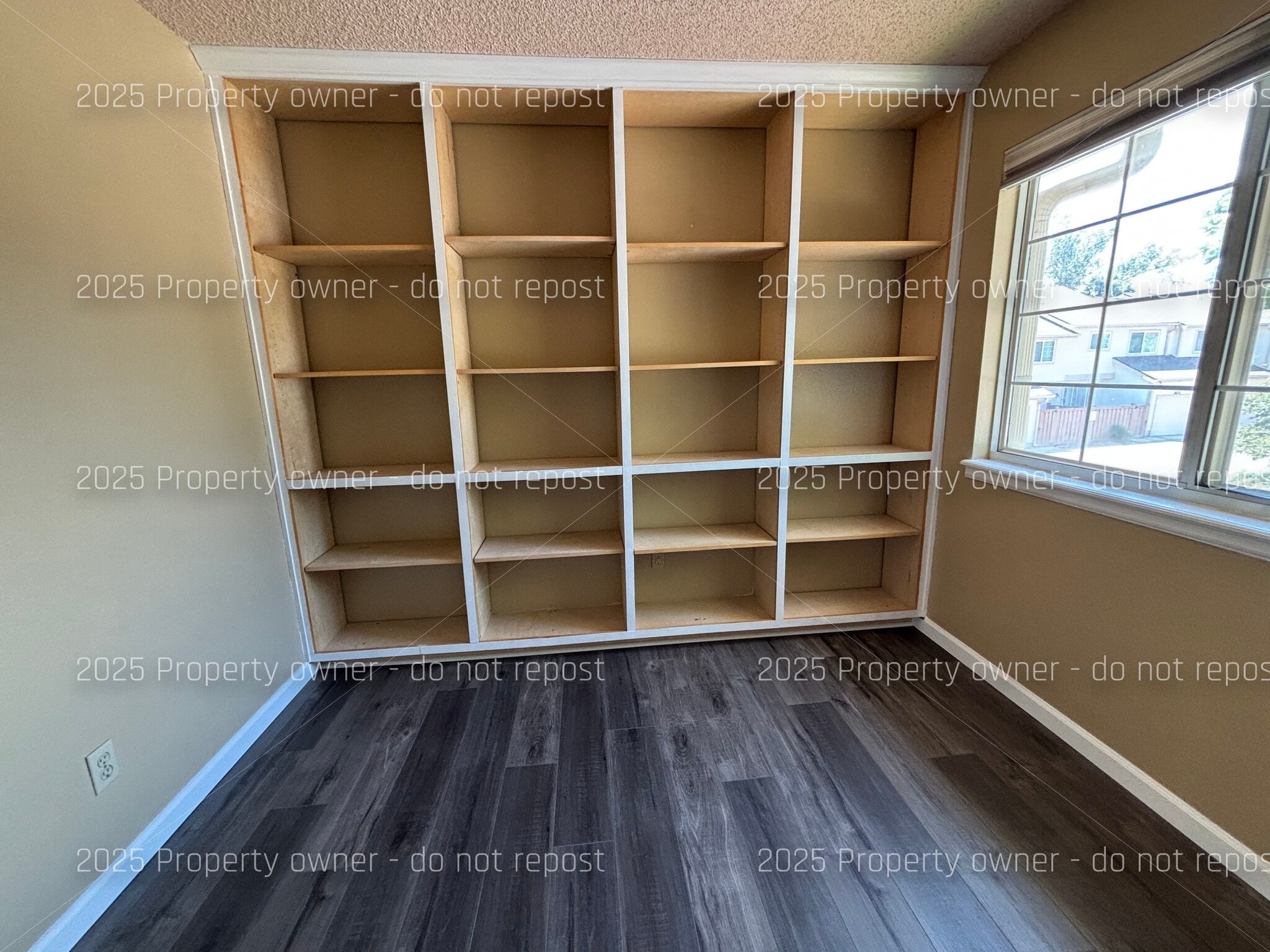 2nd bedroom - 2010 S Xenia Way