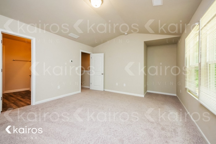 Building Photo - 2561 Wood Bend Ln