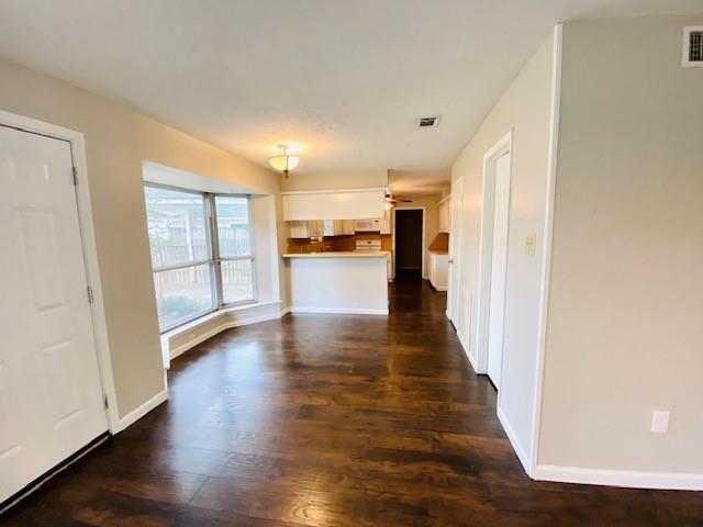 Building Photo - 6723 River Mill Dr