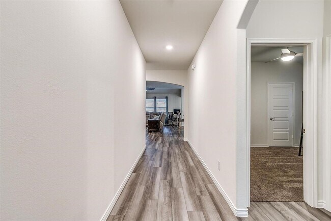 Building Photo - 3309 Comal Dr
