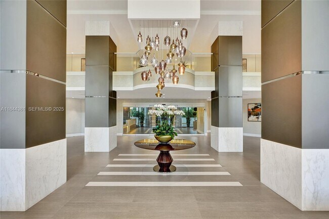 Building Photo - 21150 Point Pl