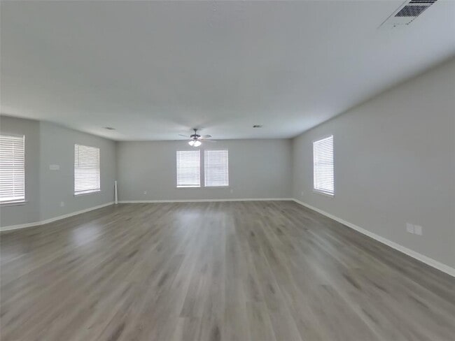 Building Photo - 21439 Jamals Way