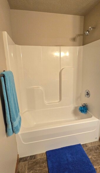 Ensuite Master, View 3- Tub/Shower - 8413 W 53rd St