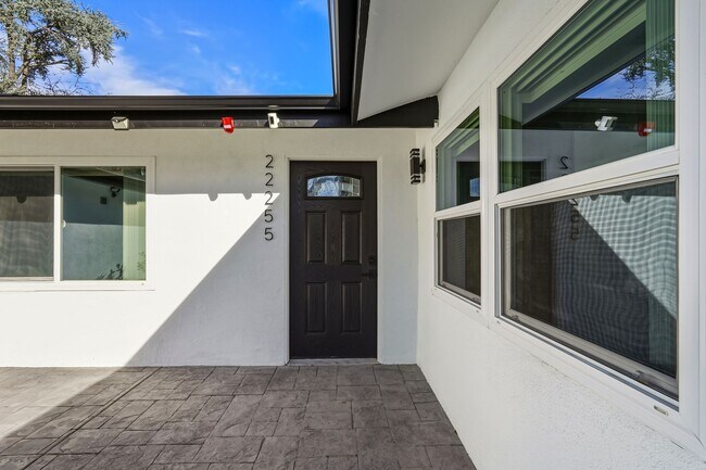 Building Photo - Newly Rebuilt Luxury 3 Bed Home with Pool, Designer Kitchen, Huge Courtyard, Near Topanga Mall