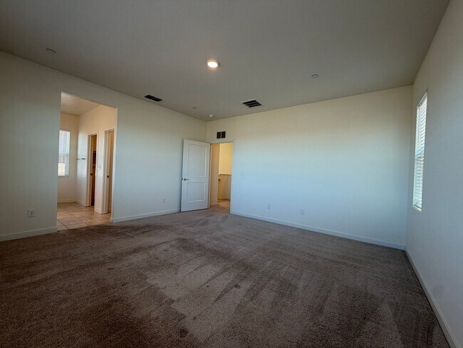 Building Photo - Beautiful 3-Bedroom Home in Anatolia
