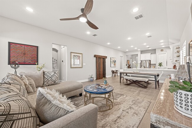 Building Photo - 8922 Flounder Rdg Dr