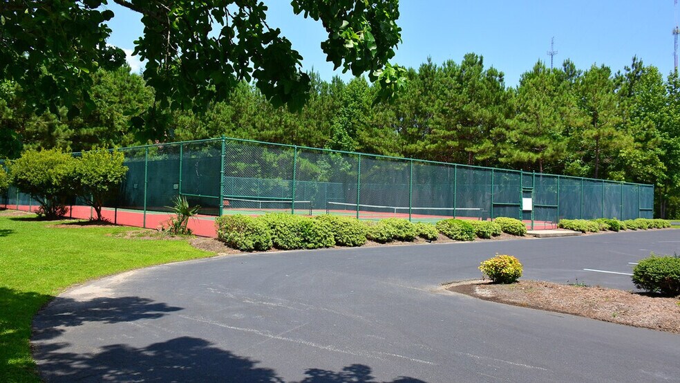 Building Photo - 117 Pinehurst Ln