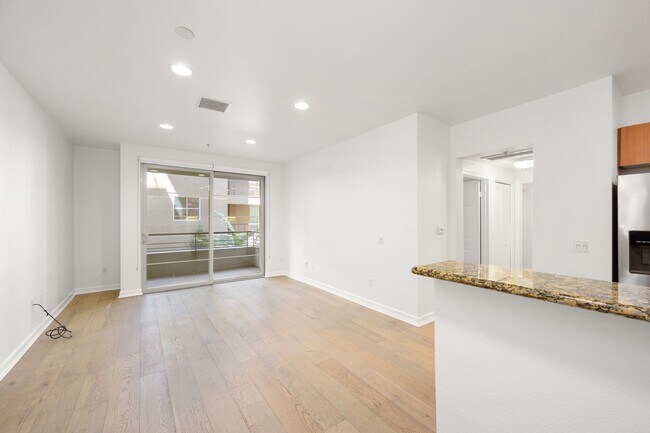 Building Photo - East Village 2 Bedroom at Union Square! 2 Parking Spaces!