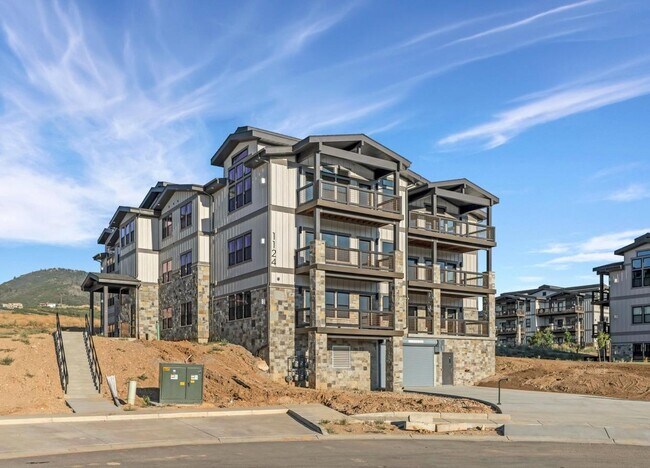 Building Photo - 1124 W Vos Cir