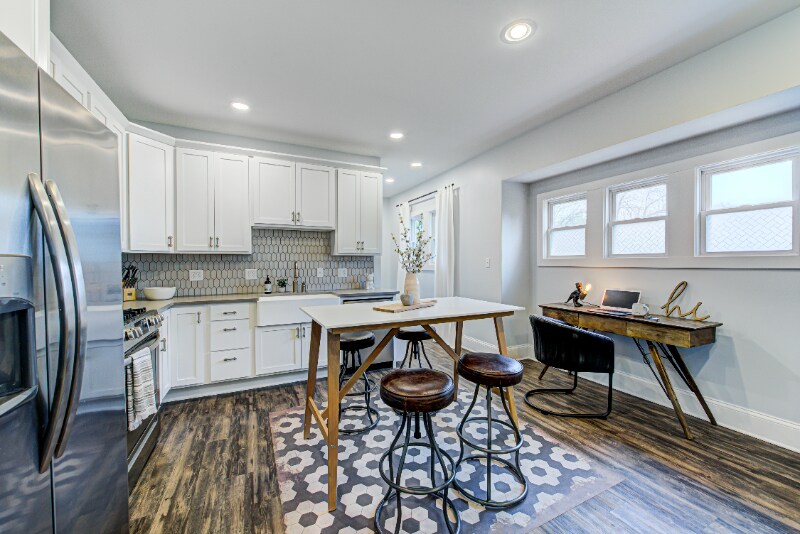 Building Photo - 931 Lasalle St