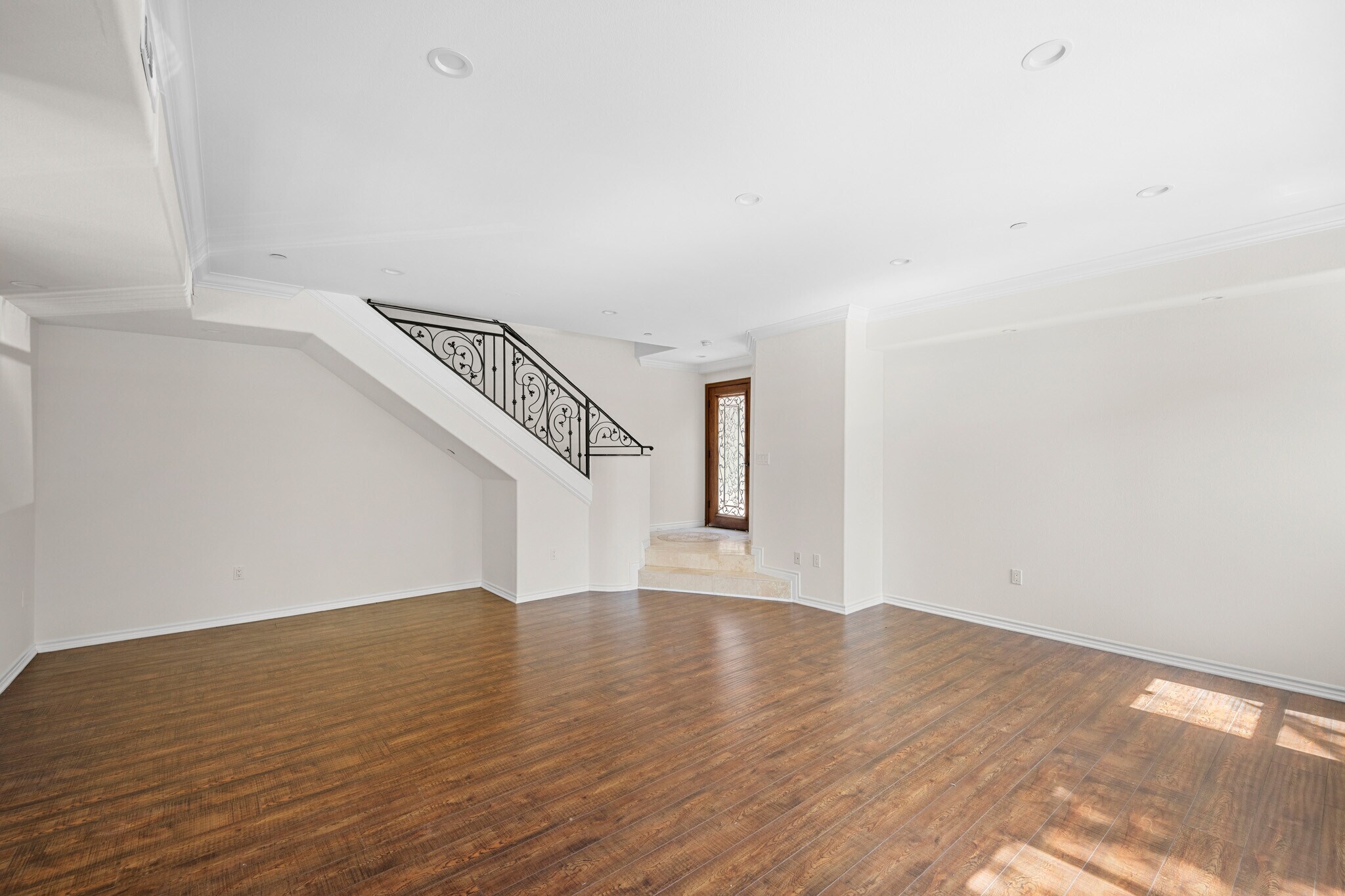 Building Photo - 345 W Loraine St