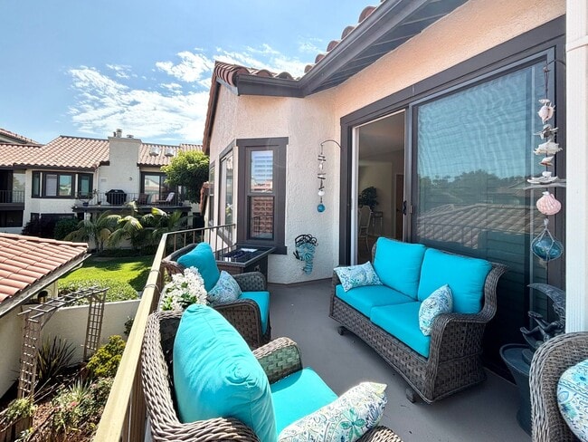 Building Photo - Oxnard | The Colony | 2 Bed + 2 Bath Condo...