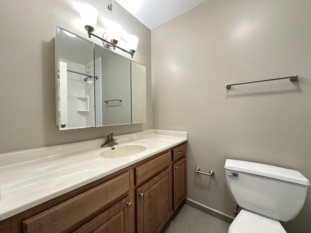 Building Photo - 4334 N Hazel St