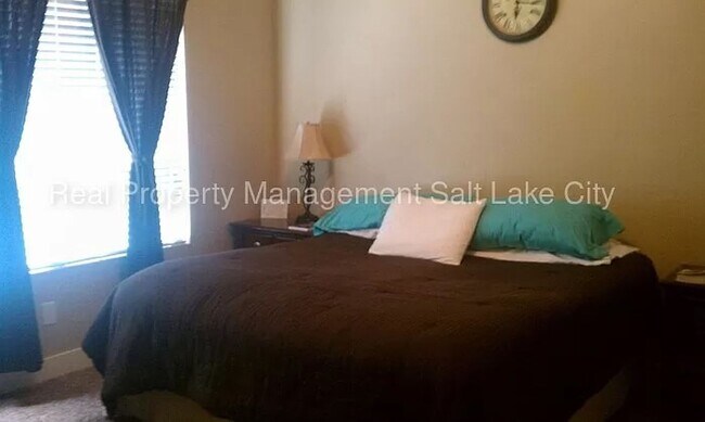 Building Photo - BEAUIFUL HOME!!!