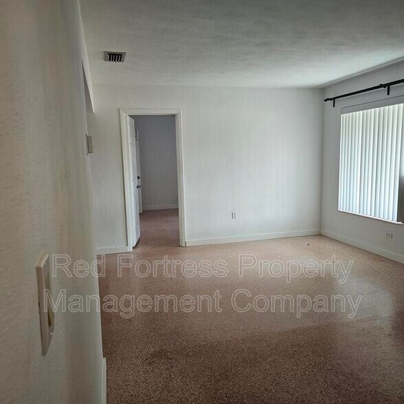 Building Photo - 1531 Grace Ave