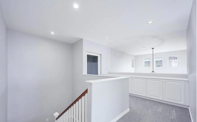 Building Photo - Fabulous 5 bed, 3 bath 2-story home in the Dos Vientos Community