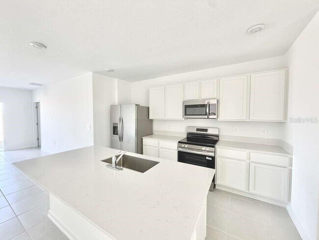 Building Photo - 2764 Lookout Rdg Rd