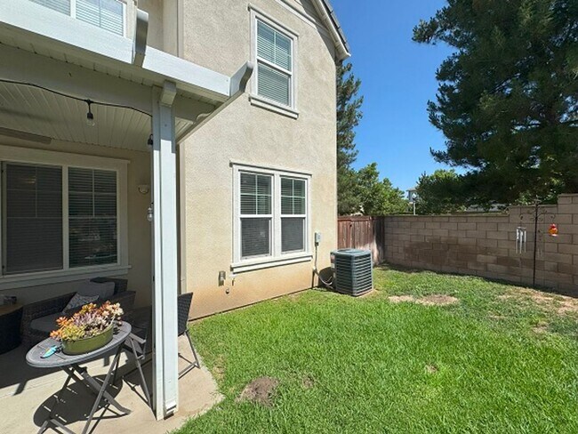 Building Photo - Beautiful House in Wolfcreek- Close to Pec...