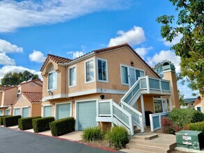 Building Photo - Great 3B/2BA Townhome in Oceanside!