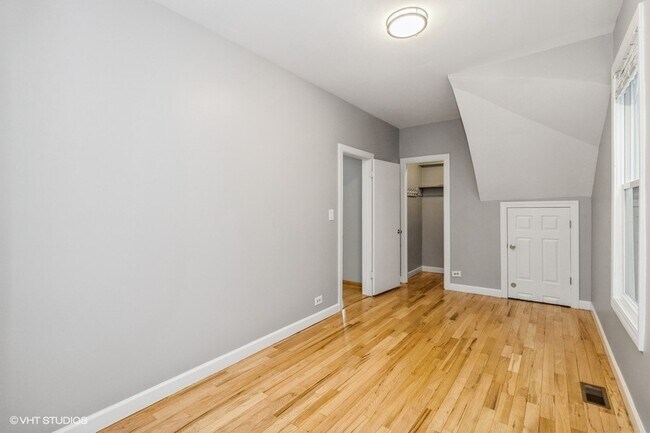 Building Photo - 3505 N Whipple St