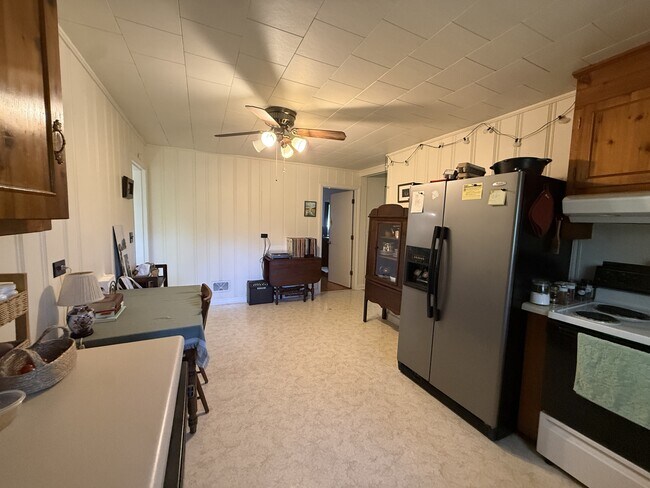 Building Photo - 1059 Wolf Trap Rd