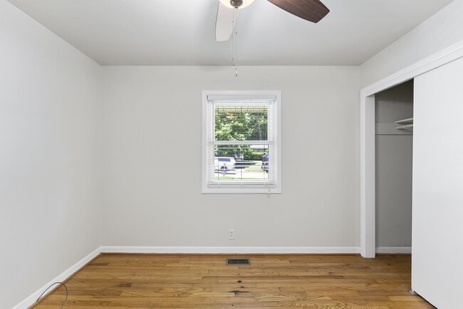 Building Photo - 2808 Bardwell Rd