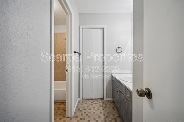 Building Photo - 5520 E 47th Pl