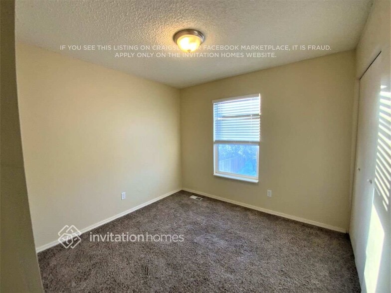 Building Photo - 2690 Ridge Dr