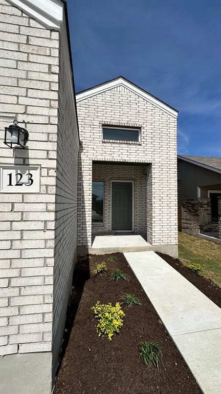 Building Photo - 123 Dollars Dr